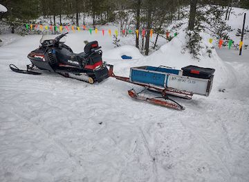 michigan/tahquamenon-falls-state-park/bar/chicks-corner