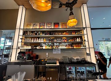 singapore/southern-ridges/bar/little-island-brewing-co-gillman-barracks