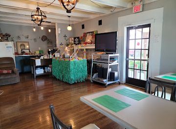 texas/lost-maples-state-natural-area/bar/thai-bistro-and-more