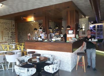 albania/elbasan-region/bar/flo-bar