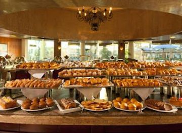 egypt/mount-sinai/bar/main-pool