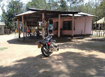 tanzania/mahale-mountains/bar/magereza-best-resort