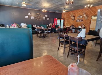 alabama/dismals-canyon/bar/rockin-p-bbq-catfish