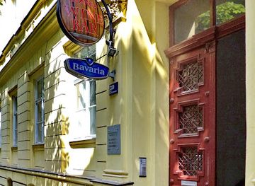 croatia/zagreb/donji-grad/bar/red-red-wine