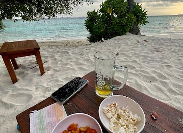 maldives/hithadhoo-island/bar/sunset-bar