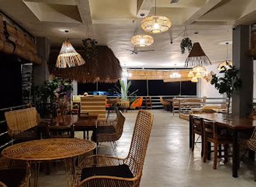 philippines/camiguin/bar/alex-restaurant-bar