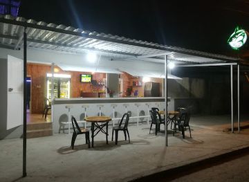 ecuador/southern-sierra/bar/resto-bar-shark