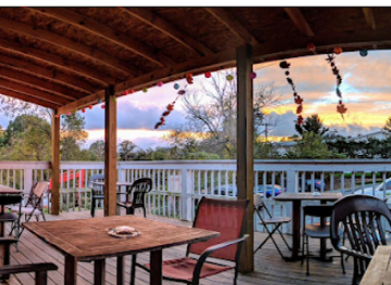 west-virginia/watoga-state-park/bar/crockett-s-lodge