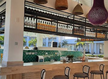 dominican-republic/bavaro/bar/rum-juliet-spice-and-sugar-bar