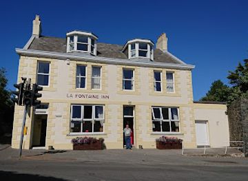 guernsey/vazon-bay/bar/la-fontaine-inn-randalls