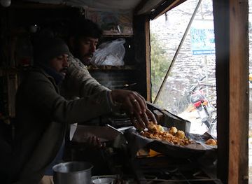 pakistan/azad-jammu-and-kashmir/bar/raja-brothers-sabzi-fruit-shop