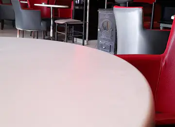 Internet-Caffe-Kuq & Zi