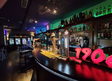 spain/zaragoza/universidad/bar/invictus