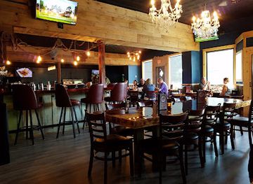 iowa/tallgrass-prairie/bar/angry-goldfish-pub-eatery