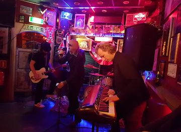 netherlands/kinderdijk/bar/bar-double-d