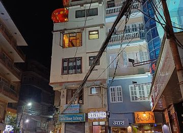nepal/helambu-trek/bar/a-tiny-pub