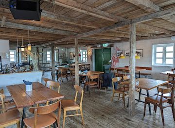 faroe-islands/sandavagur/bar/fiskastykkio-uti-a-gjogv