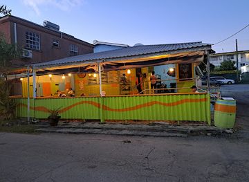 barbados/saint-michael/bar/shaker-s-bar-grill