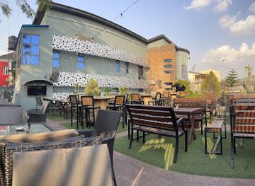 nigeria/ibadan/bar/sluggers-sports-bar-lounge