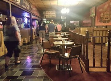 indiana/the-tipton-till-plain/bar/ti-on-lounge