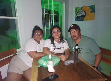 nicaragua/pearl-cays/bar/caribbean-wave