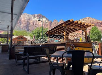 utah/zion-national-park/bar/whiptail-grill