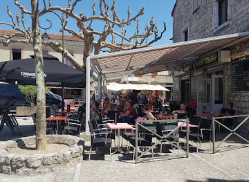 france/ardèche-gorges/bar/le-saint-louis