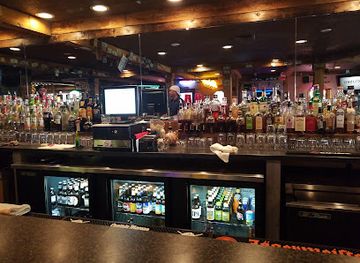 illinois/springfield/bar/trading-post-saloon