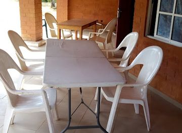 nigeria/kurra-falls/bar/stephens-garden