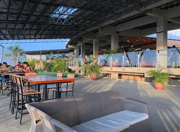 philippines/northern-mindanao/bar/hugo-skye-lounge