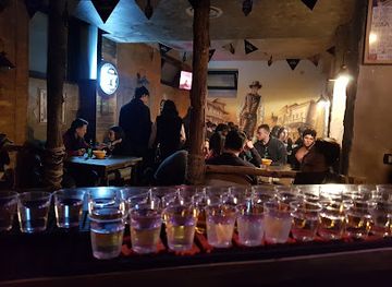 italy/calabria/bar/american-western-saloon