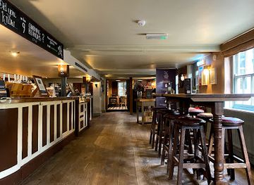 united-kingdom/berkshire/bar/bunk-inn-pub-dining