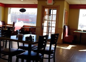 illinois/mississippi-palisades-state-park/bar/new-china-restaurant