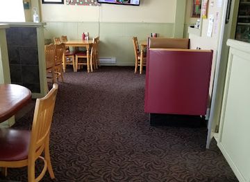 new-hampshire/mount-monadnock/bar/the-dinner-table