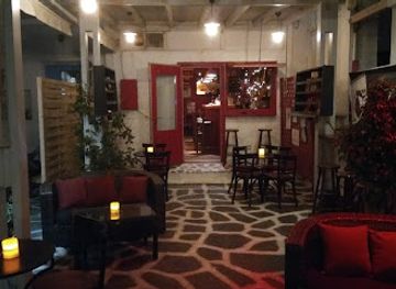 greece/paros/bar/booze-n-tales