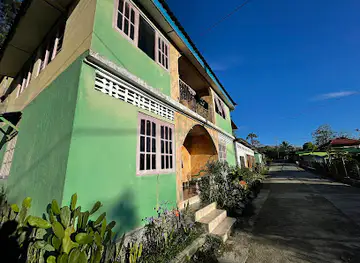 Funan Buras Motel (Guest House)