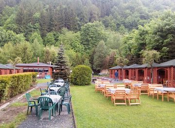 poland/stolowe-mountains/bar/smazalnia-ryb-u-andrzeja