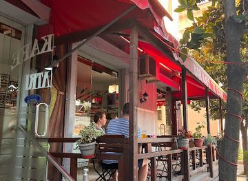 montenegro/lake-skadar/bar/bar-kafe-te-teatri