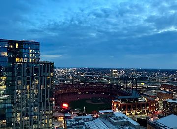 missouri/loess-hills/bar/360-rooftop-bar