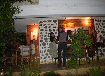 panama/ngabe-bugle-comarca/bar/restaurante-bar-cayucos