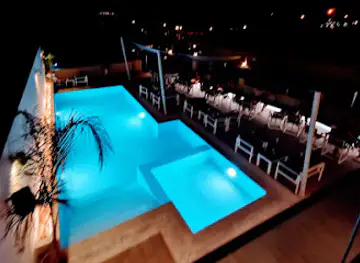 WindRose Lounge Pool Bar