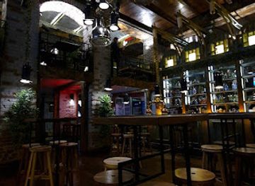 romania/maramures/bar/vintage-bar