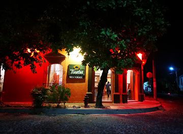 el-salvador/suchitoto/bar/tiestos-suchitoto