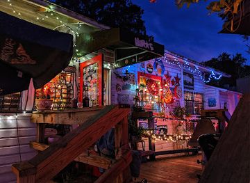 florida/north-florida/bar/nora-s-sugar-shack-beer-wine-cigars