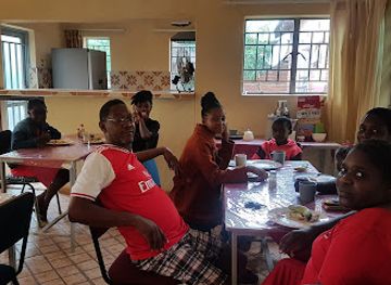 malawi/salima/bar/dzalasapo-crescent-lodge