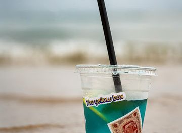 united-arab-emirates/khor-fakkan/bar/the-yellow-box