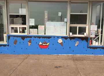 michigan/porcupine-mountains-wilderness-state-park/bar/sip-snack