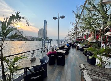 thailand/chao-phraya-river-basin/bar/viva-aviv-the-river