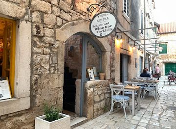 croatia/hvar-island/bar/antika