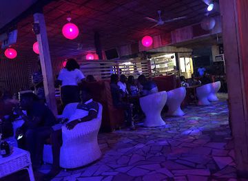 ghana/accra/east-legon/bar/briefcase-pub-shisha